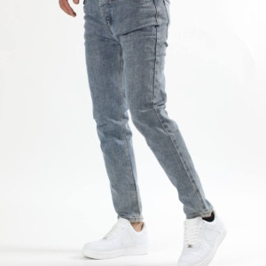 جينز رمادي مغسول ضيق