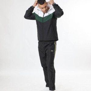 تريننج لاكوست لونين.